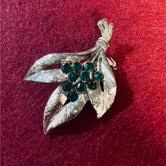 Bundle of Vintage Art Deco Silver Plated Leaf Broochs W/Rhinestones - Picture 5 of 9